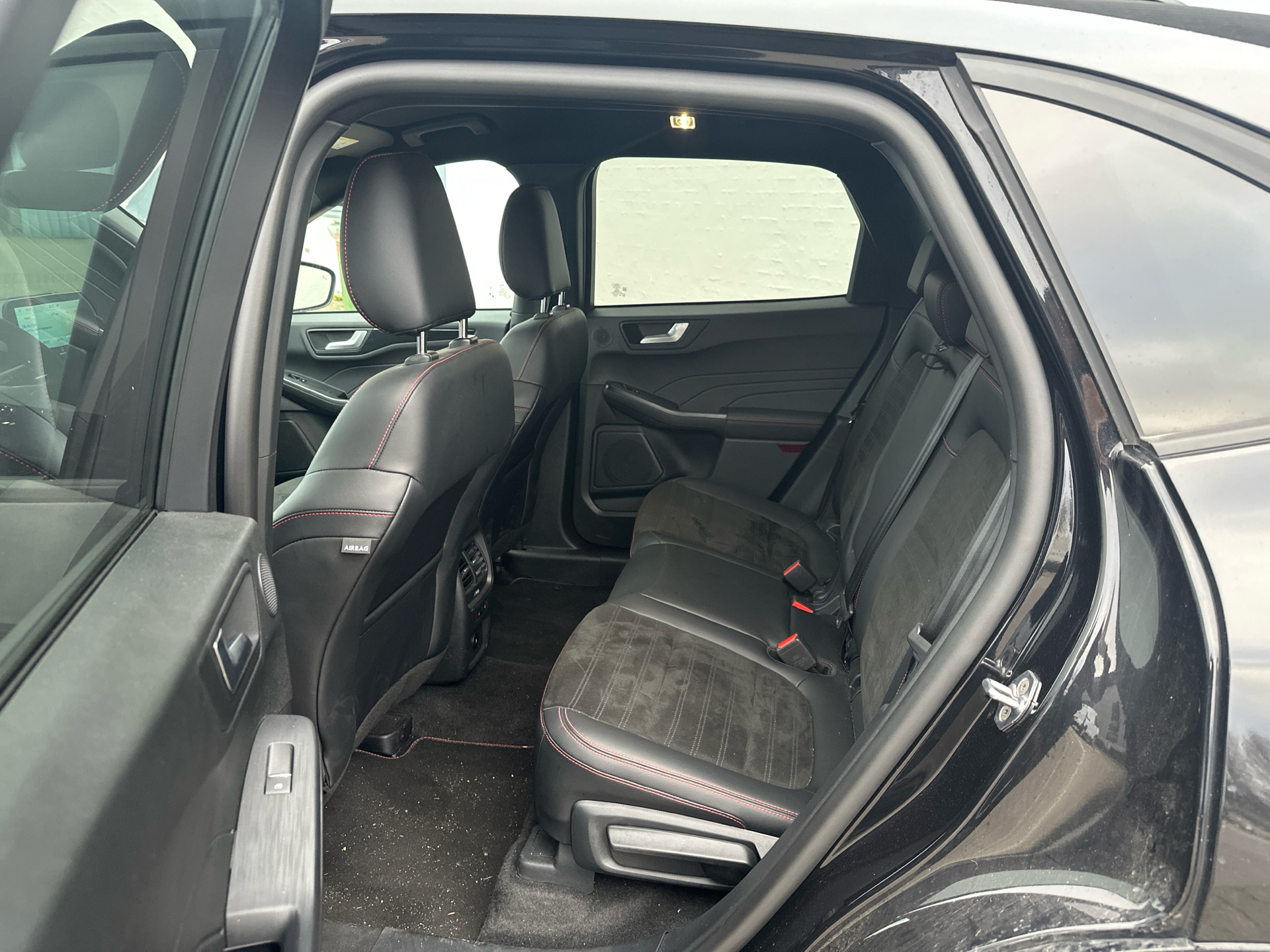 Billede af Ford Kuga 2,5 Plugin-hybrid ST-Line X CVT 225HK 5d Trinl. Gear