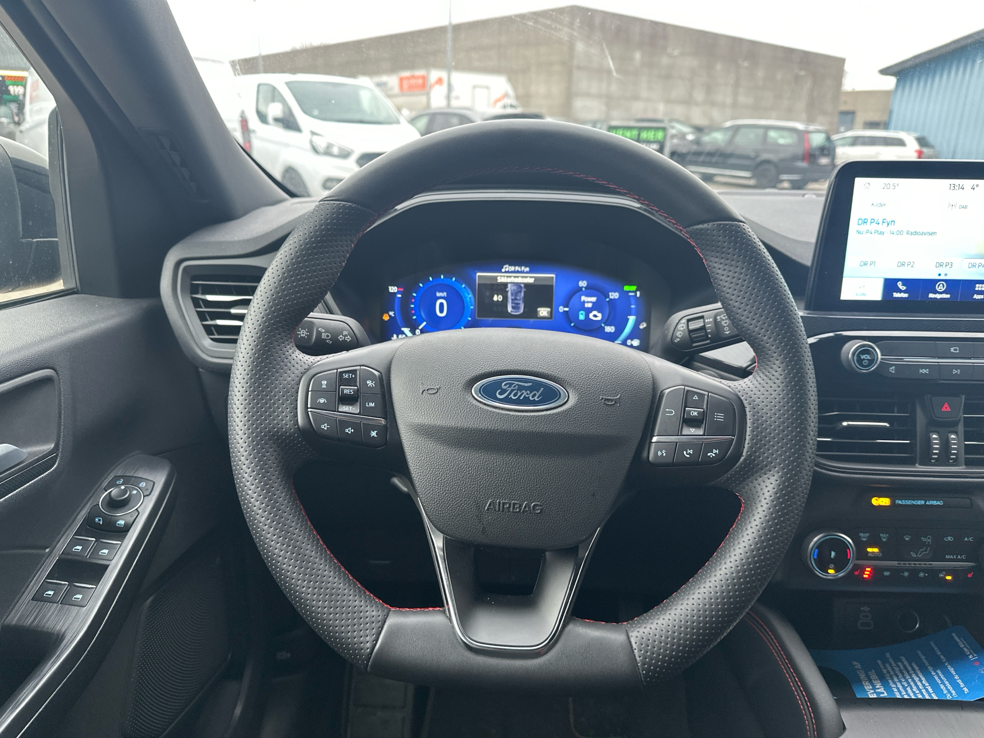 Billede af Ford Kuga 2,5 Plugin-hybrid ST-Line X CVT 225HK 5d Trinl. Gear