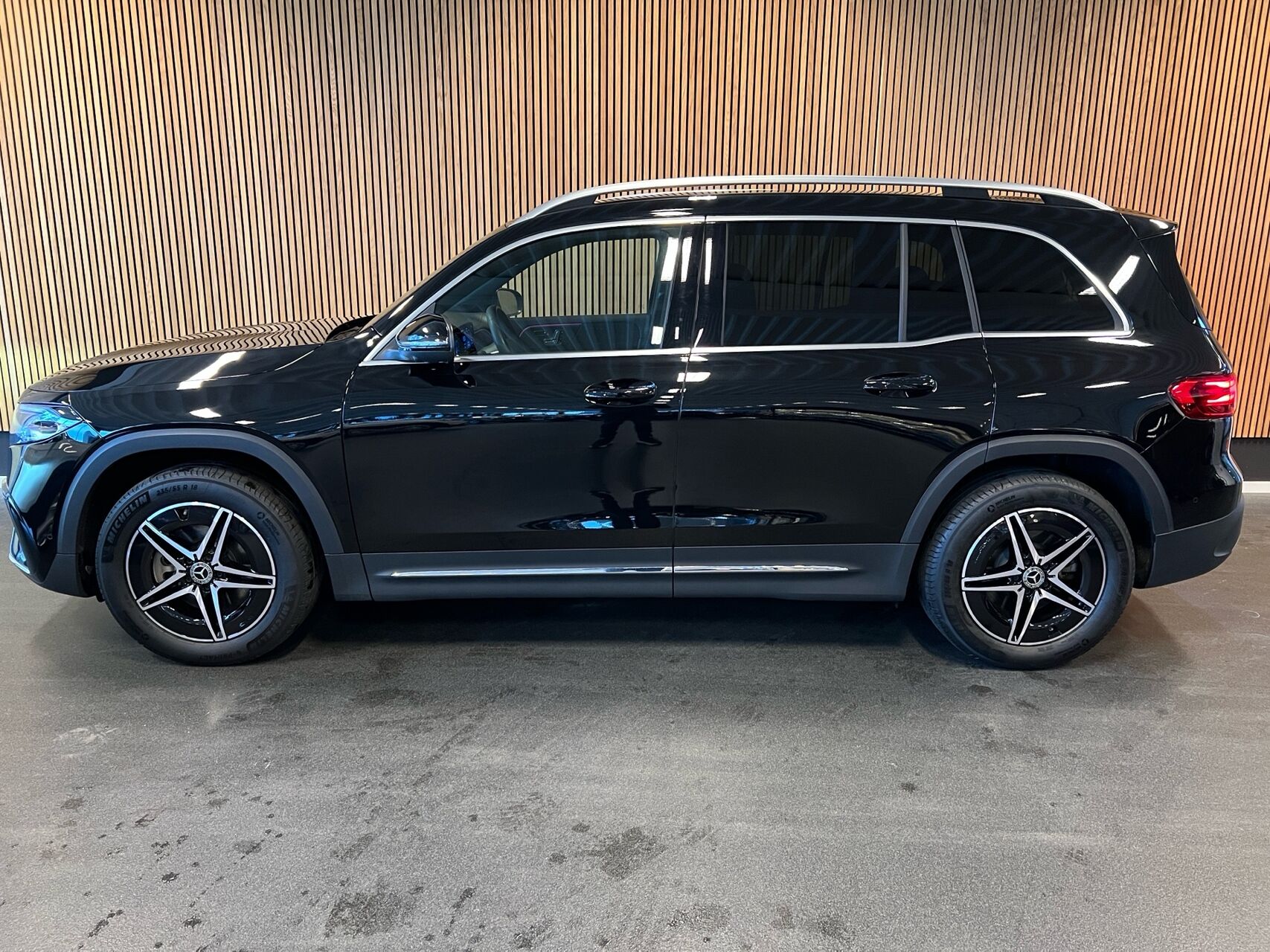 Billede af Mercedes-Benz EQB 250+ EL AMG Premium 190HK 5d Aut.