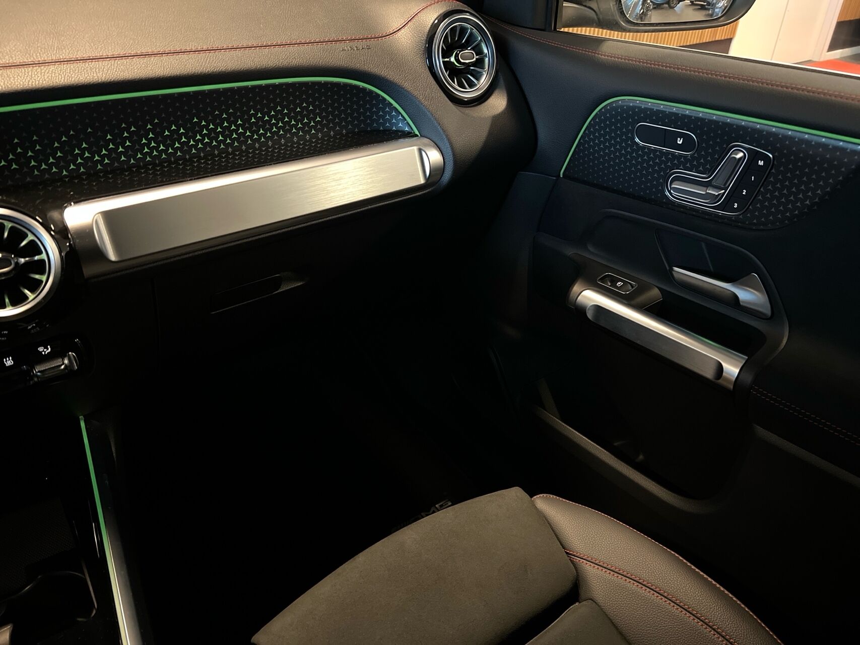 Billede af Mercedes-Benz EQB 250+ EL AMG Premium 190HK 5d Aut.