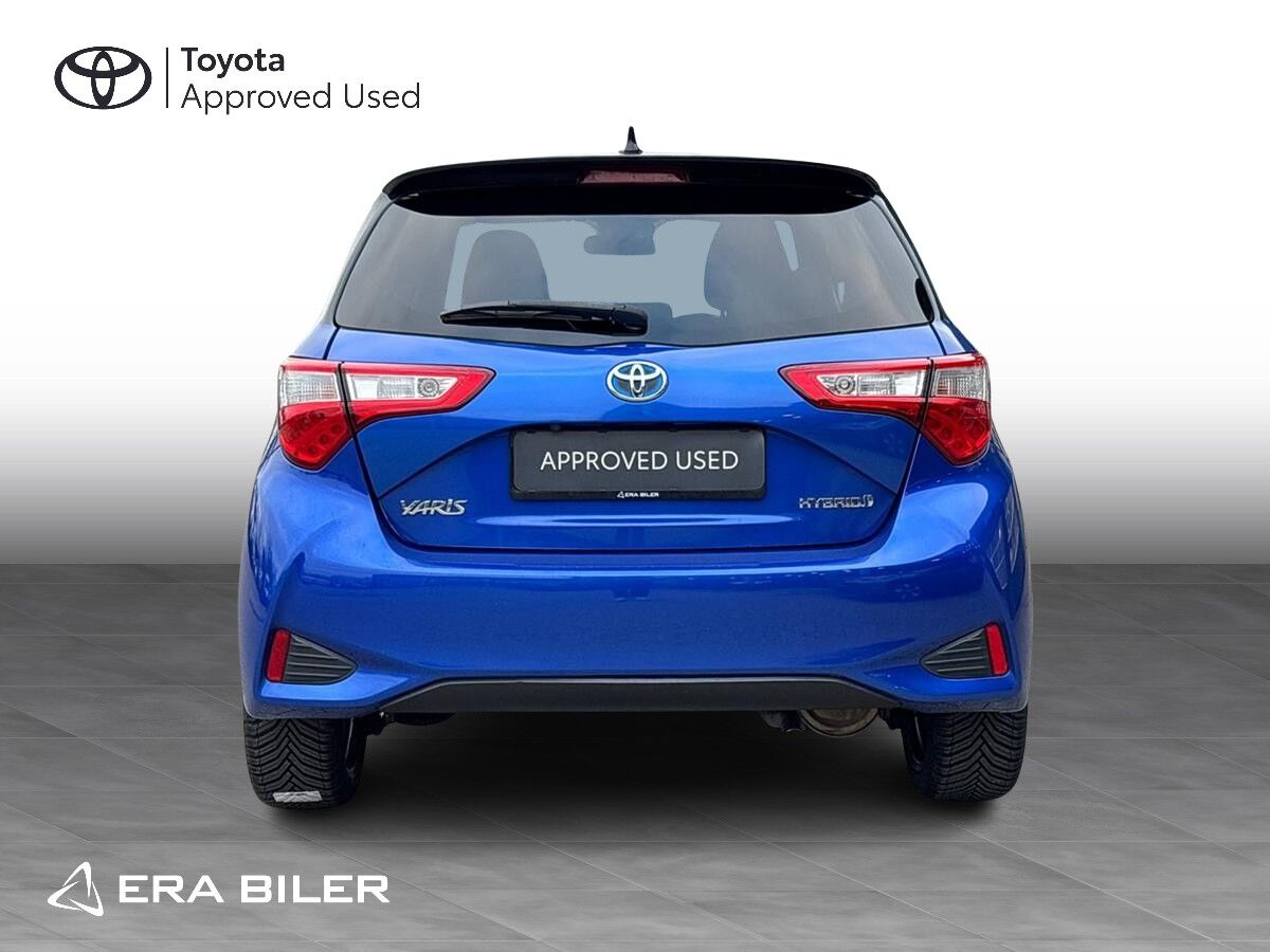 Billede af Toyota Yaris 1,5 Hybrid Flavour BLÅ E-CVT 100HK 5d Trinl. Gear