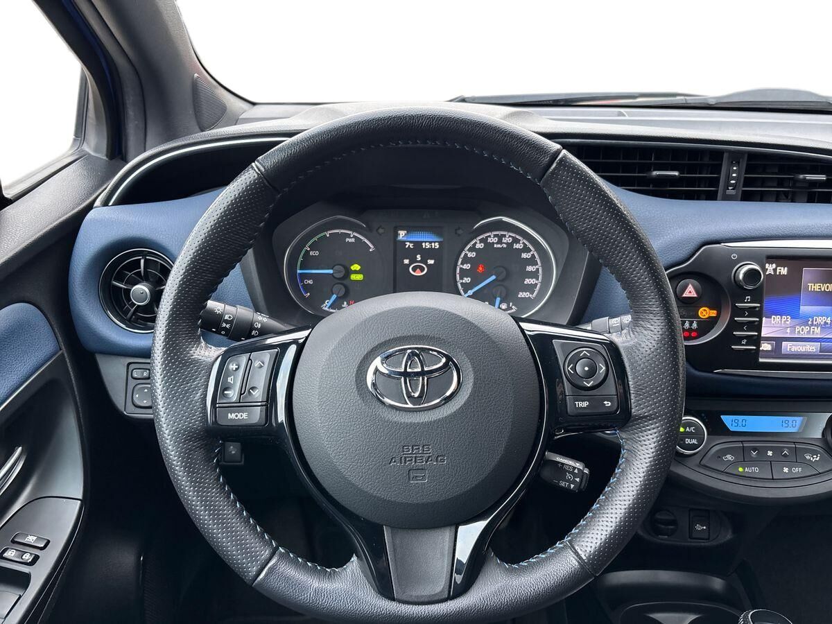Billede af Toyota Yaris 1,5 Hybrid Flavour BLÅ E-CVT 100HK 5d Trinl. Gear