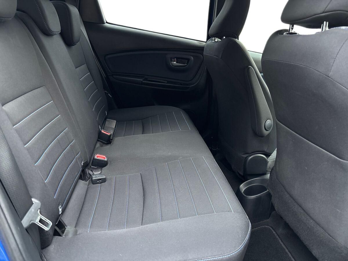 Billede af Toyota Yaris 1,5 Hybrid Flavour BLÅ E-CVT 100HK 5d Trinl. Gear