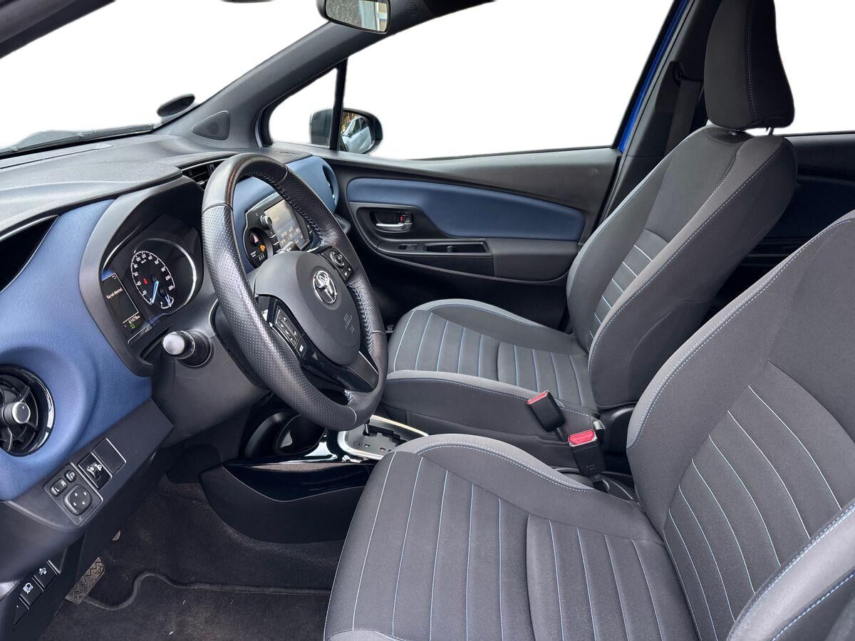 Billede af Toyota Yaris 1,5 Hybrid Flavour BLÅ E-CVT 100HK 5d Trinl. Gear