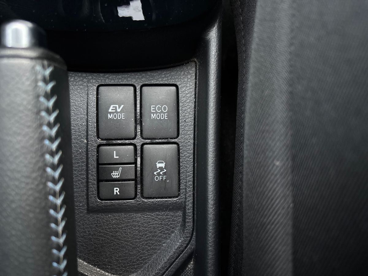 Billede af Toyota Yaris 1,5 Hybrid Flavour BLÅ E-CVT 100HK 5d Trinl. Gear