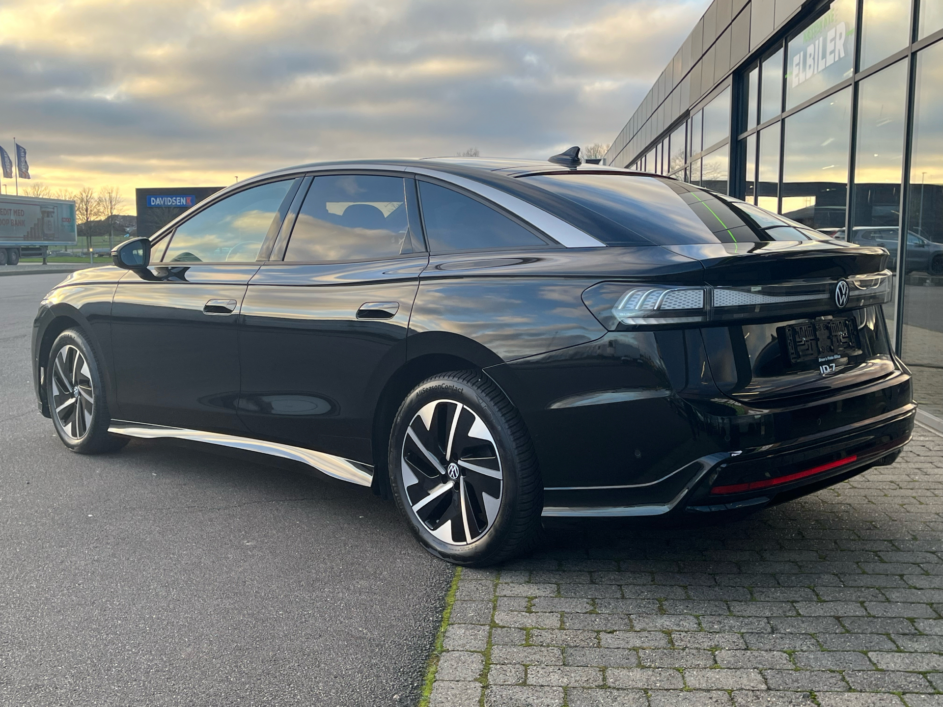 Billede af VW ID.7 EL Style+ 286HK 5d Aut.