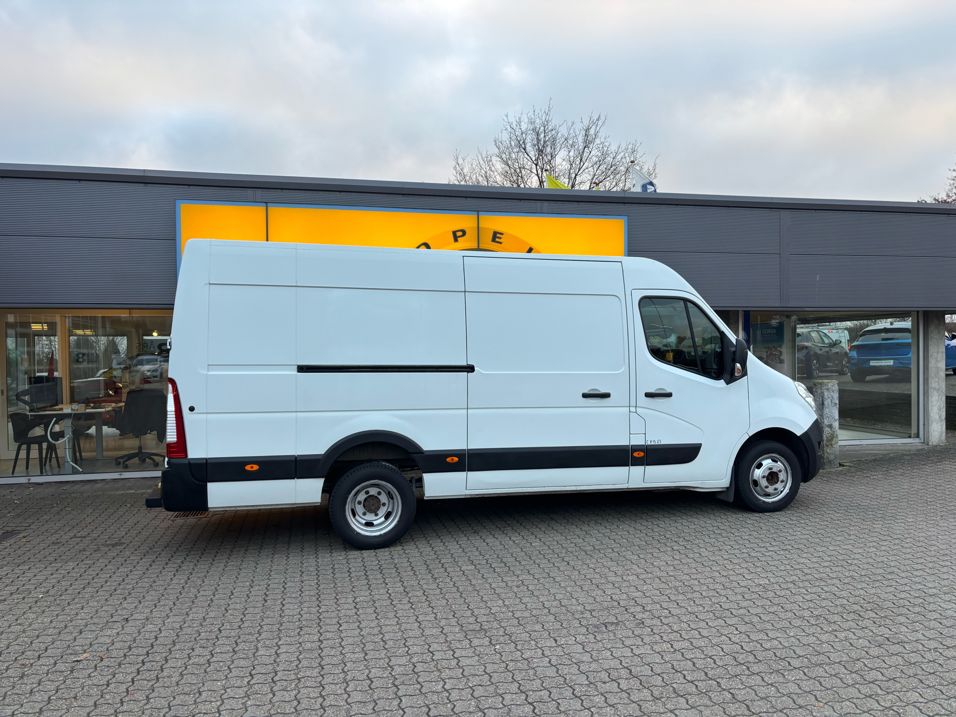 Billede af Renault Master T35 L3H2 2,3 DCI tvillingehjul start/stop 170HK Van 6g