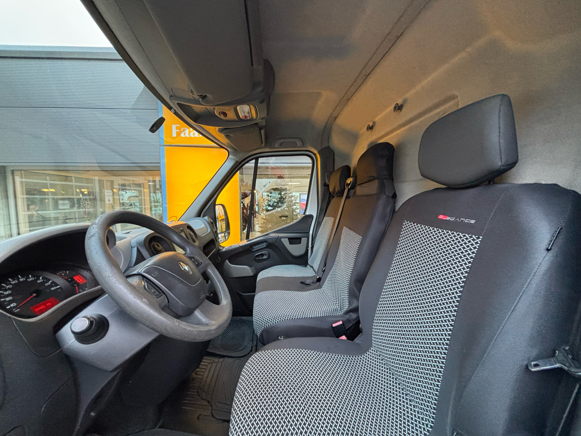 Billede af Renault Master T35 L3H2 2,3 DCI tvillingehjul start/stop 170HK Van 6g