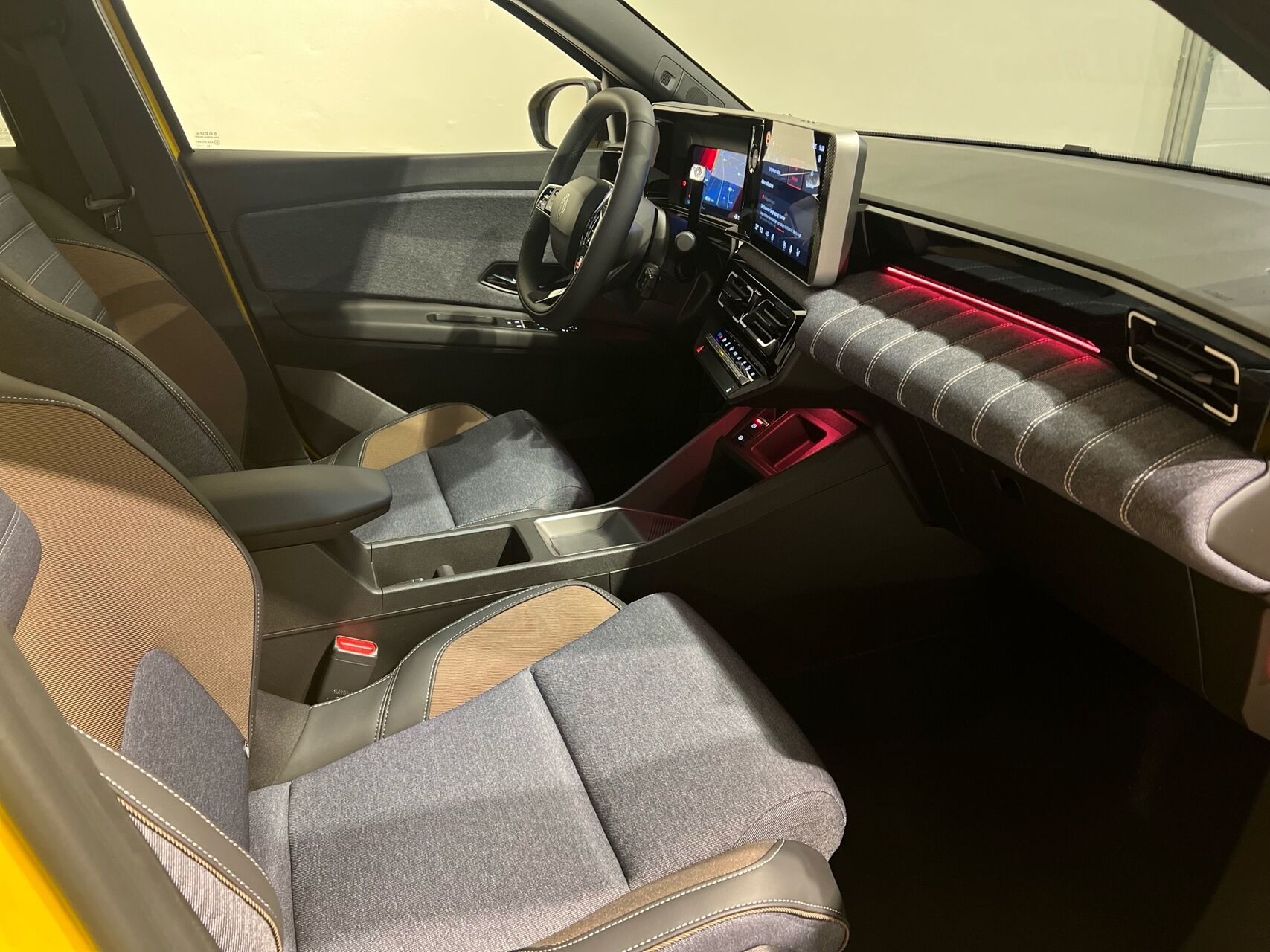 Billede af Renault R5 EL Techno 150HK 5d Aut.