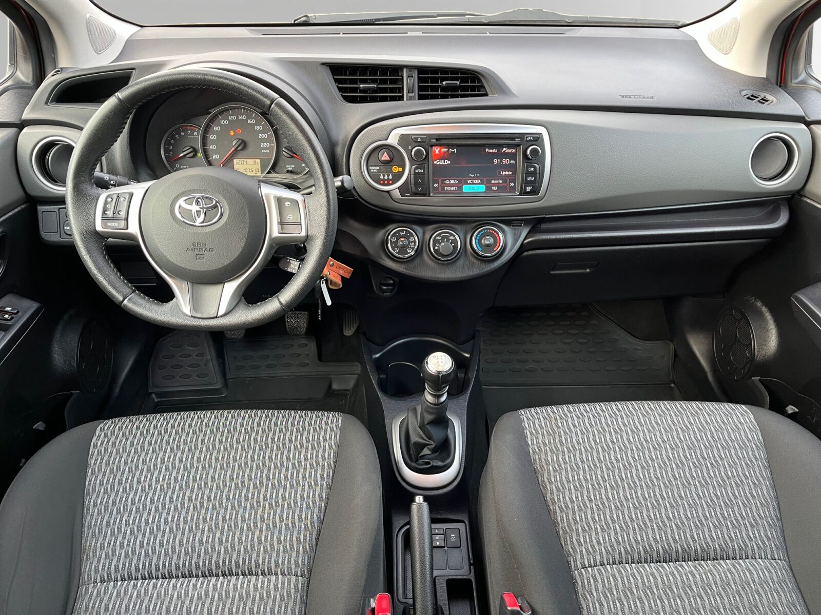 Billede af Toyota Yaris 1,3 VVT-I T2 Touch 100HK 5d 6g