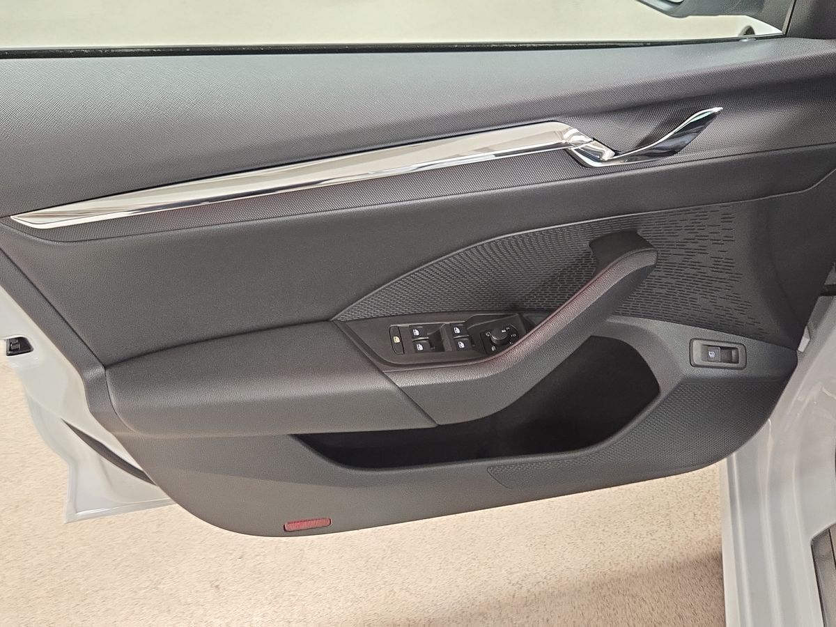 Billede af Skoda Octavia 1,4 TSI  Plugin-hybrid iV Plus DSG 204HK 5d 6g Aut.