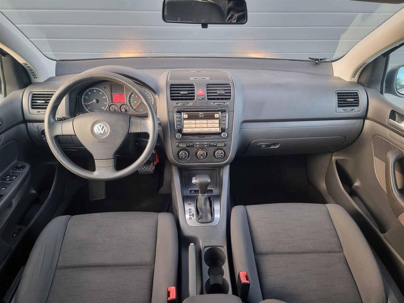 Billede af VW Golf 1,6 Trendline 102HK 5d Aut.