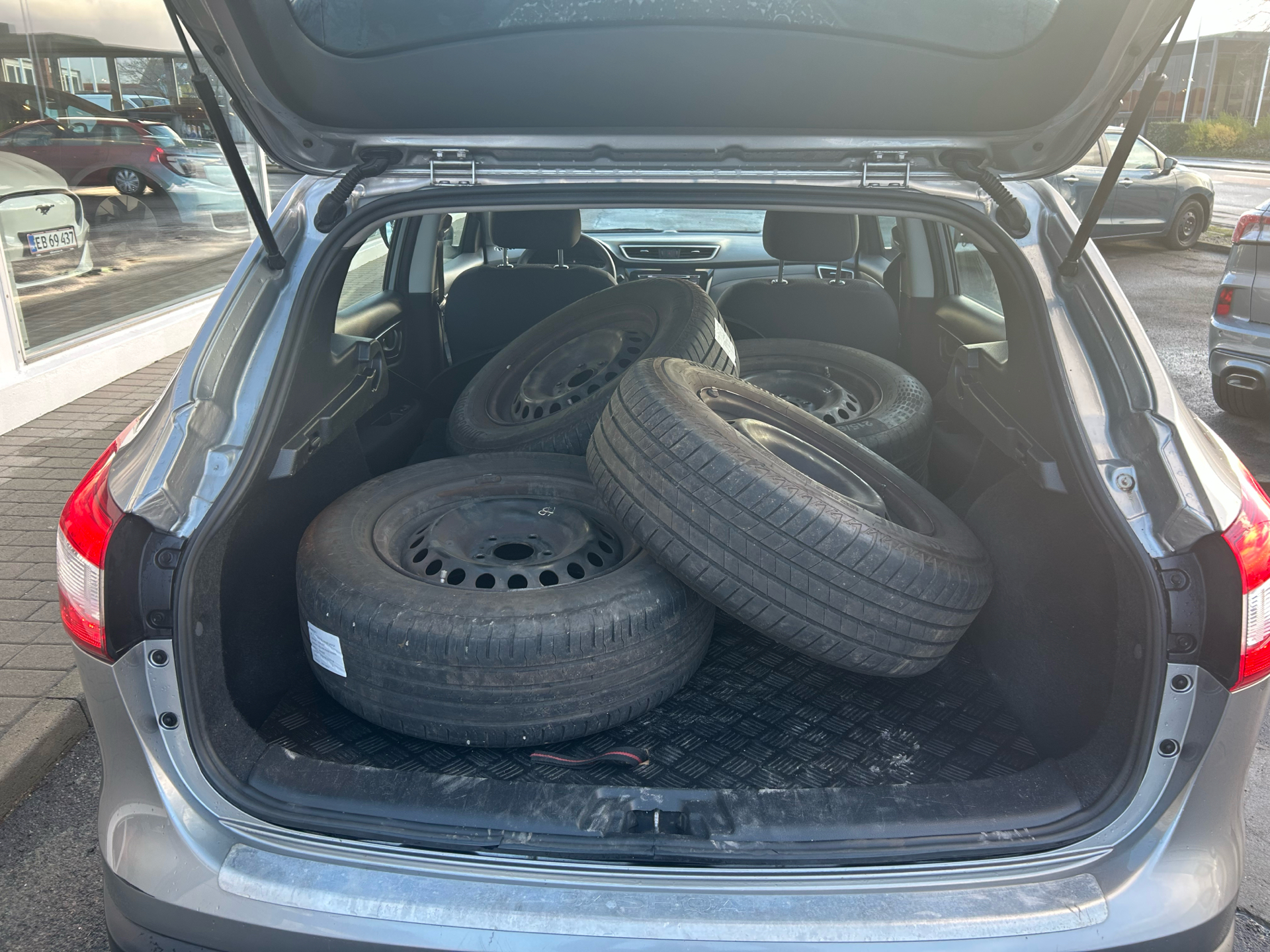 Billede af Nissan Qashqai 1,2 Dig-T Visia 4x2 115HK 5d 6g