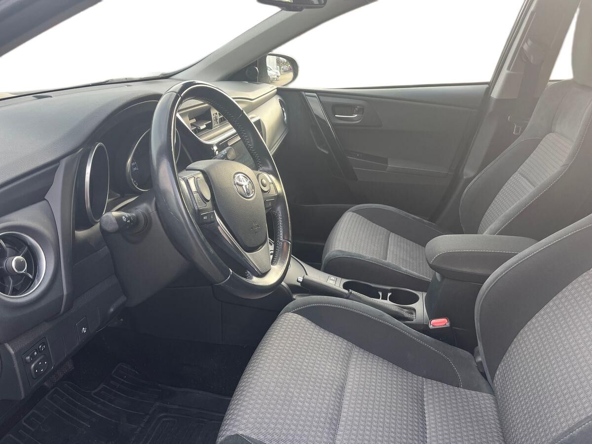 Billede af Toyota Auris Touring Sports 1,8 Hybrid H2 Style 136HK Stc Aut.