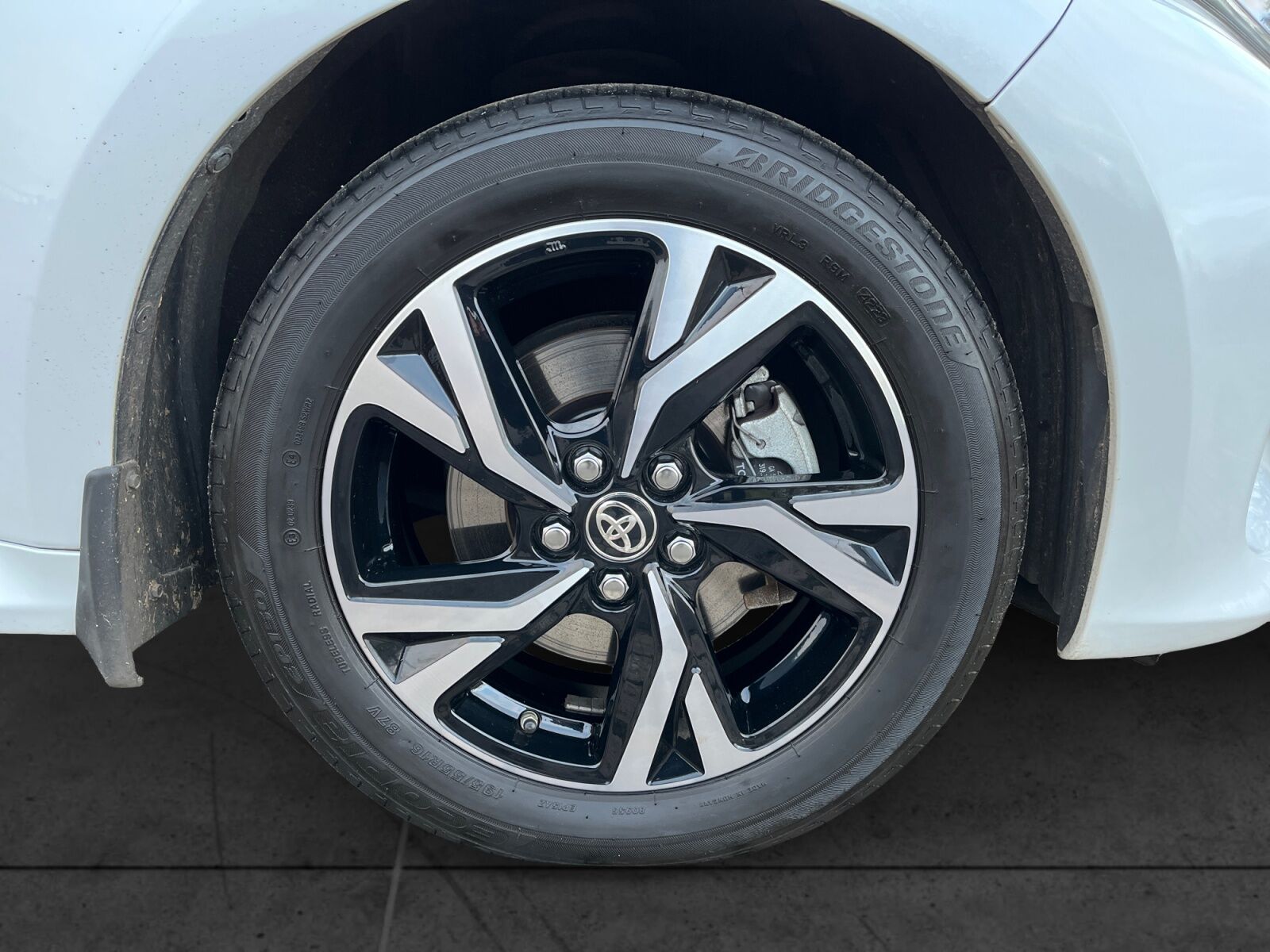 Billede af Toyota Yaris 1,5 Hybrid Style Technology 116HK 5d Trinl. Gear