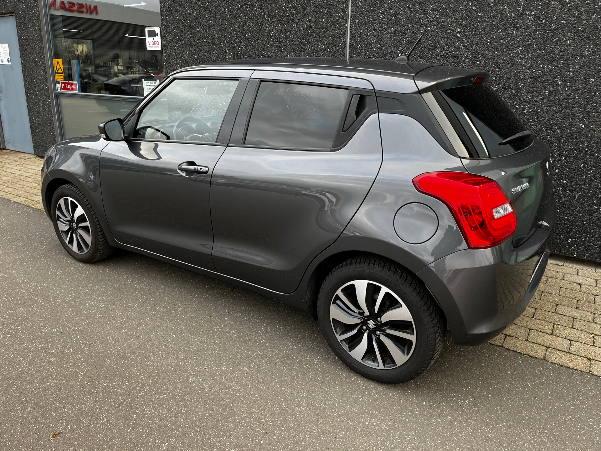 Billede af Suzuki Swift 1,2 Dualjet Exclusive CVT 90HK 5d Aut.