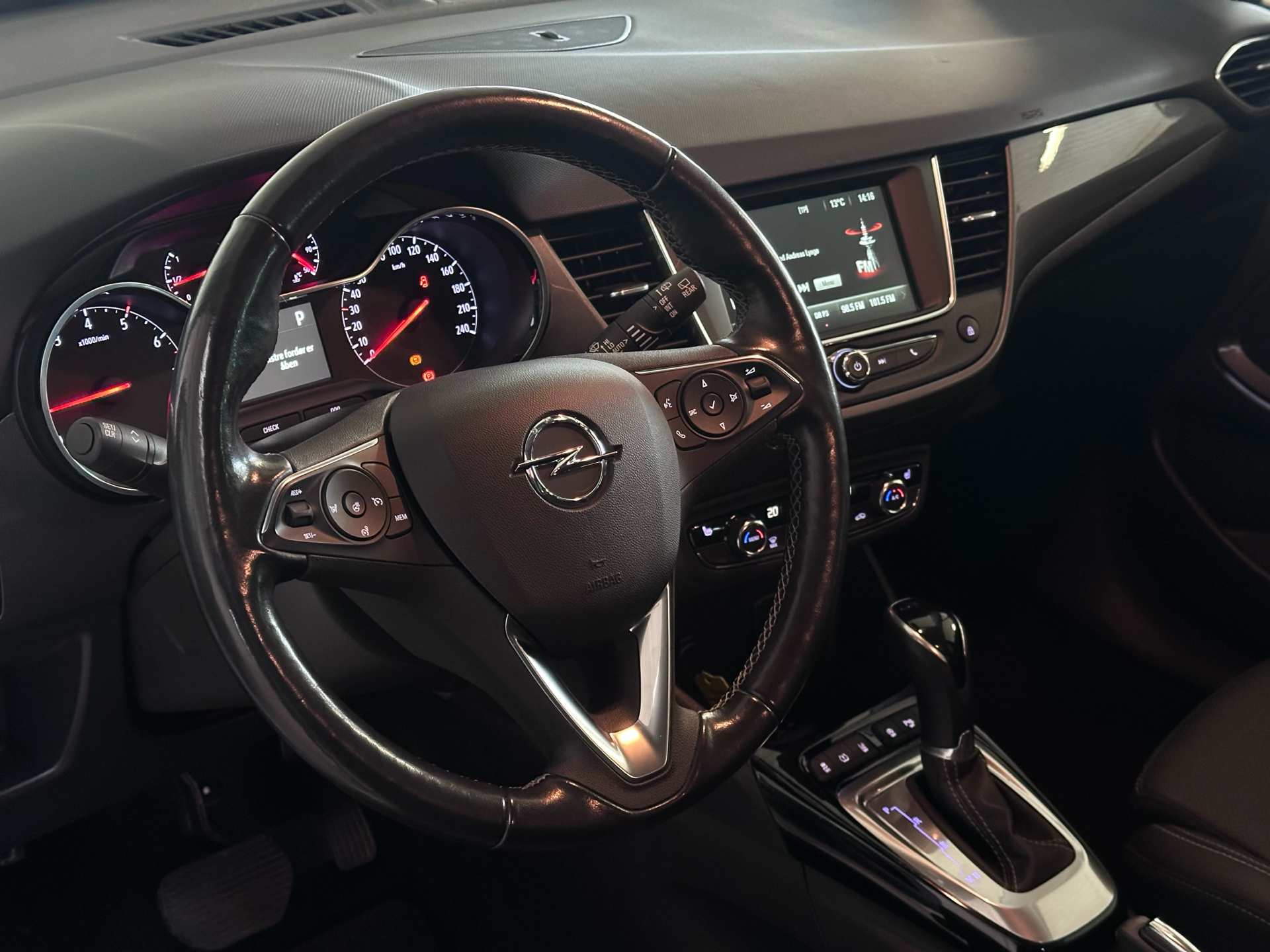 Billede af Opel Crossland 1,2 T Ultimate 130HK 5d 6g Aut.