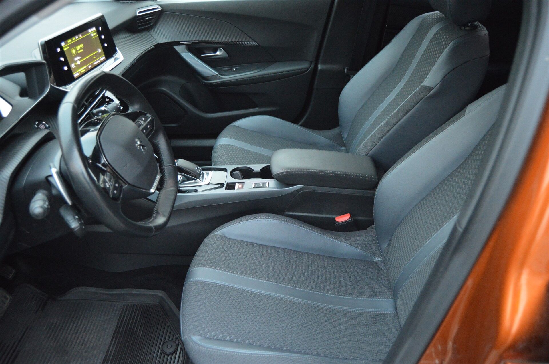 Billede af Peugeot 2008 1,5 BlueHDi Evolution EAT8 130HK 5d 8g Aut.