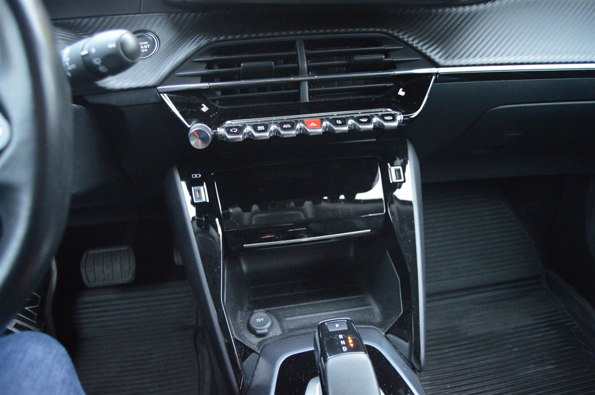 Billede af Peugeot 2008 1,5 BlueHDi Evolution EAT8 130HK 5d 8g Aut.