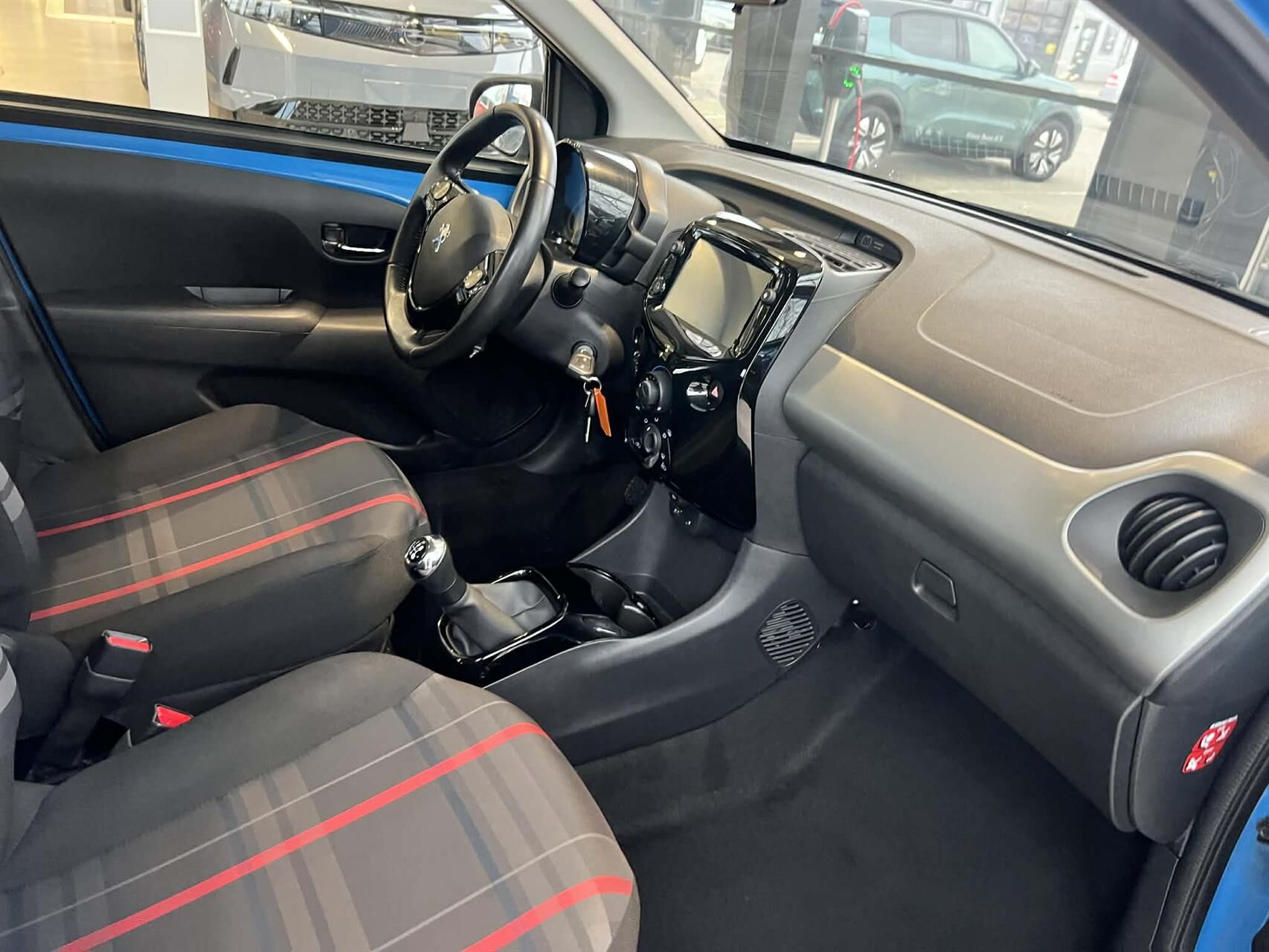 Billede af Peugeot 108 1,0 e-Vti Intense 69HK 5d