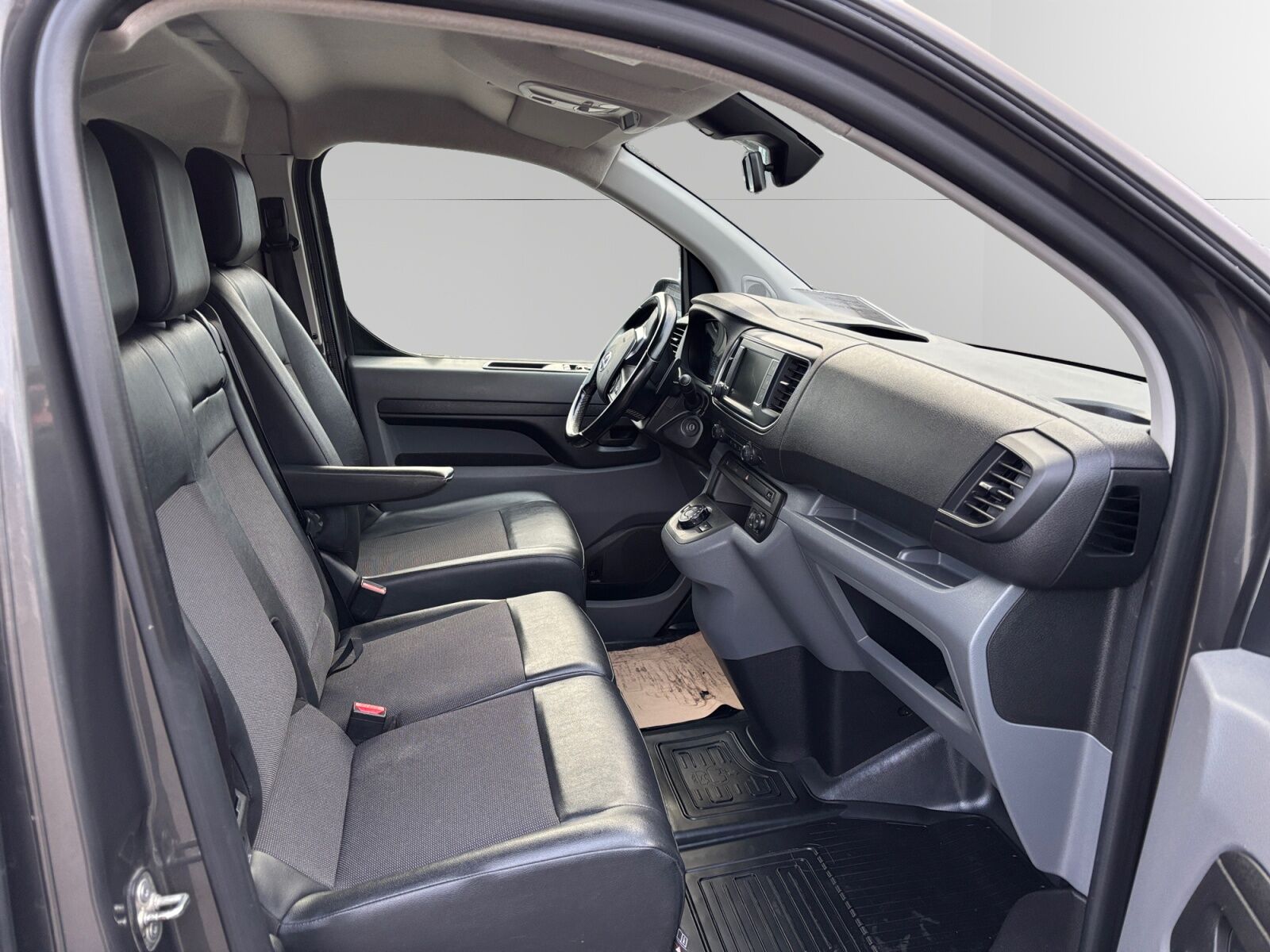 Billede af Toyota Proace Long 2,0 D Comfort Master Dobbelt skydedør, Dob. Bagdør 177HK Van 8g Aut.