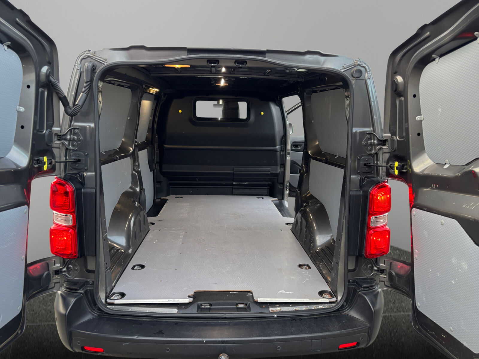 Billede af Toyota Proace Long 2,0 D Comfort Master Dobbelt skydedør, Dob. Bagdør 177HK Van 8g Aut.