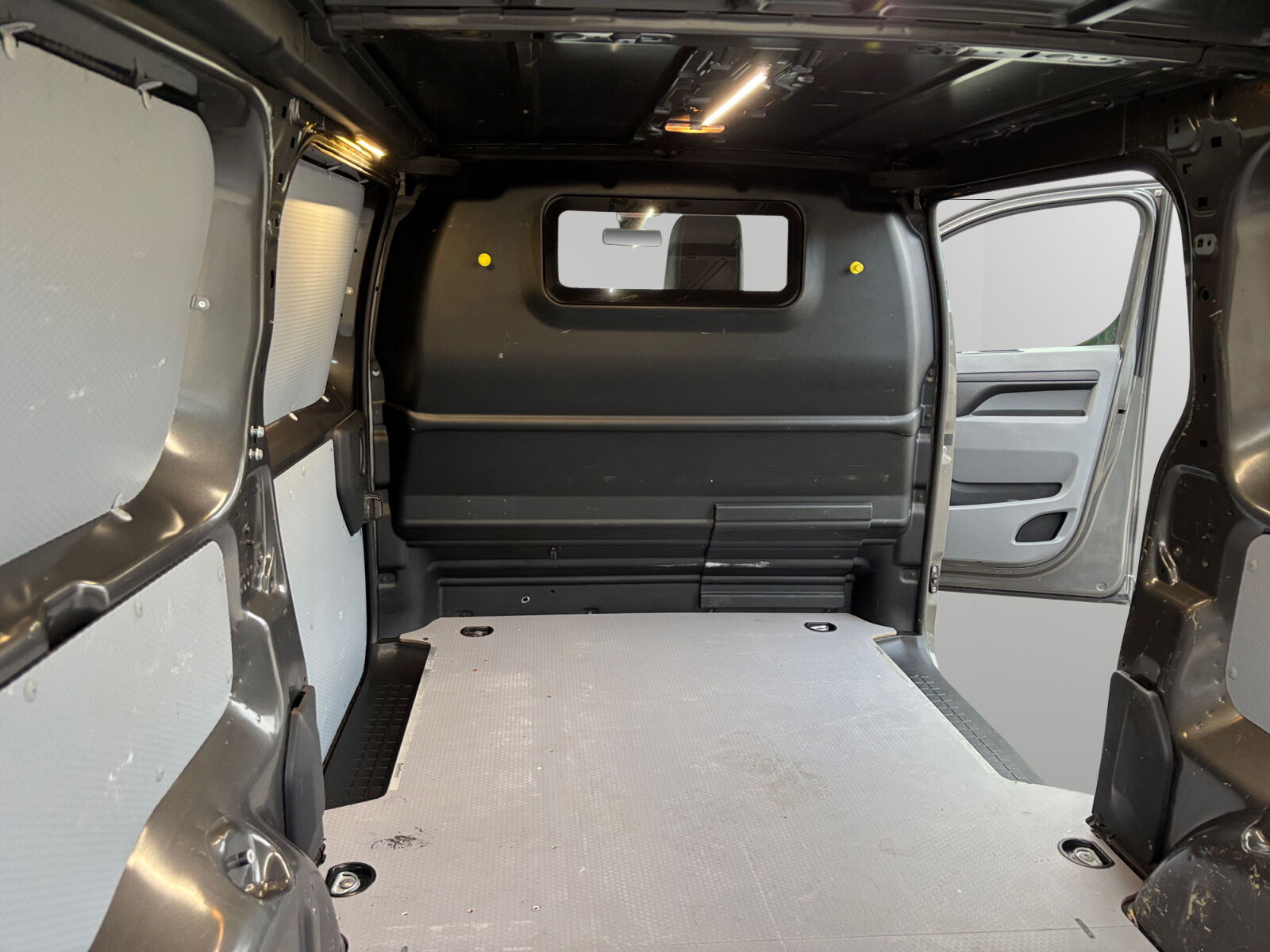 Billede af Toyota Proace Long 2,0 D Comfort Master Dobbelt skydedør, Dob. Bagdør 177HK Van 8g Aut.