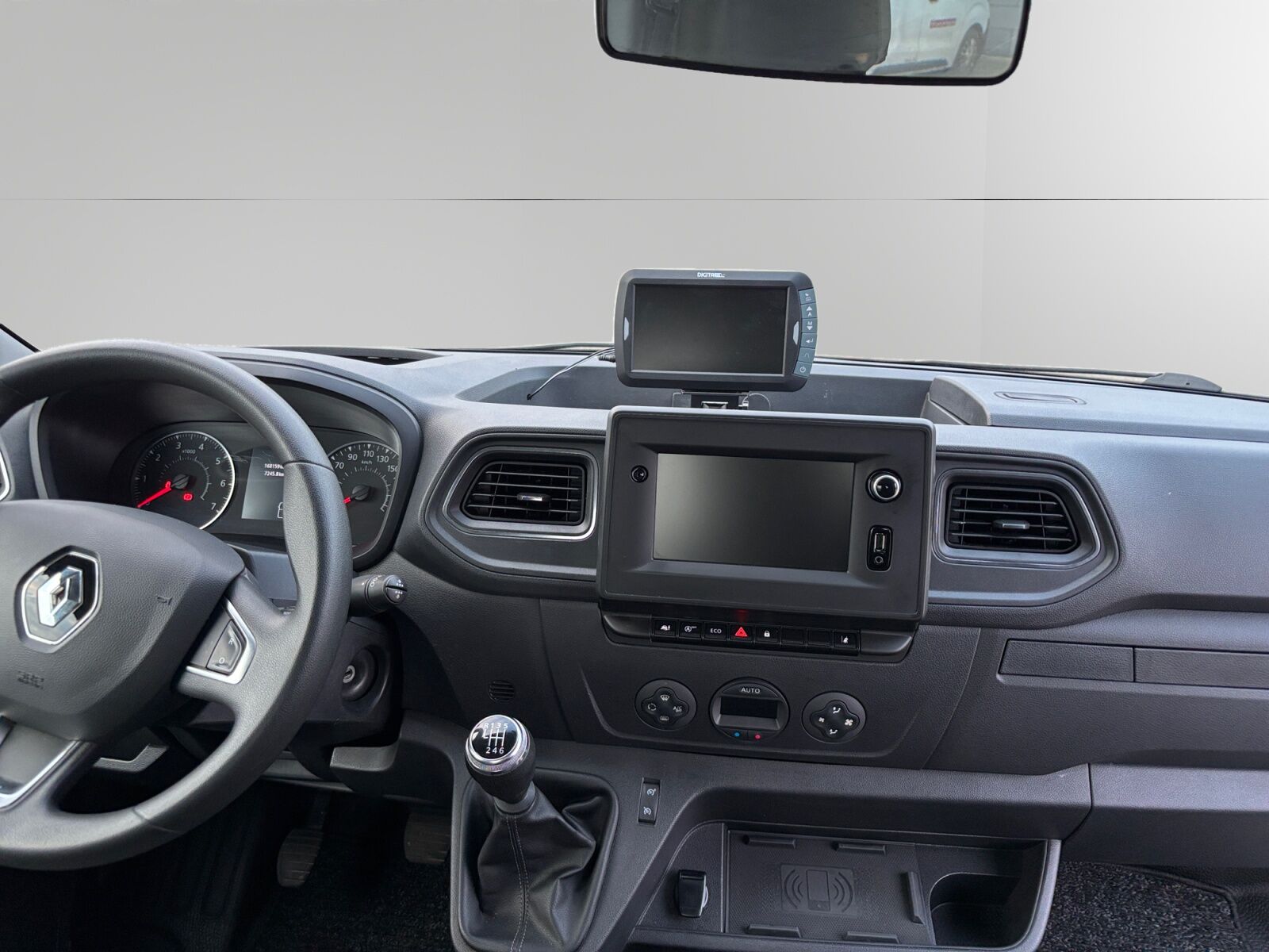 Billede af Renault Master T35 L4 2,3 DCI TwinTurbo RWD tvillingehjul 165HK Ladv./Chas. 6g