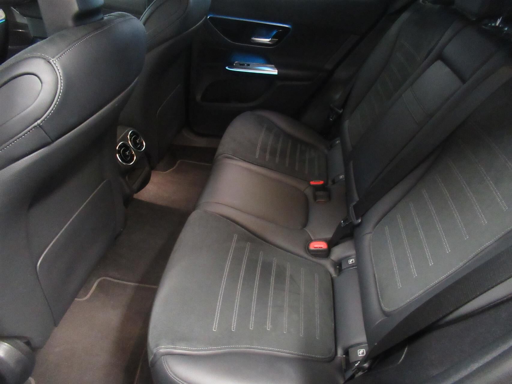 Billede af Mercedes-Benz GLC300 e 2,0 Plugin-hybrid AMG Advance 4Matic 9G-Tronic 313HK 5d 9g Aut.