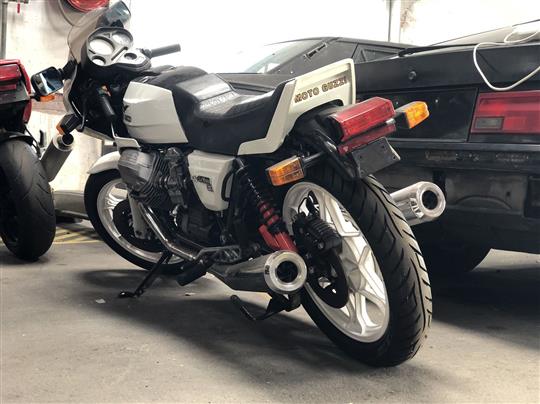 Moto Guzzi Le Mans 850