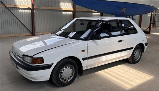 Mazda 323 1,3 i LX 73HK 3d