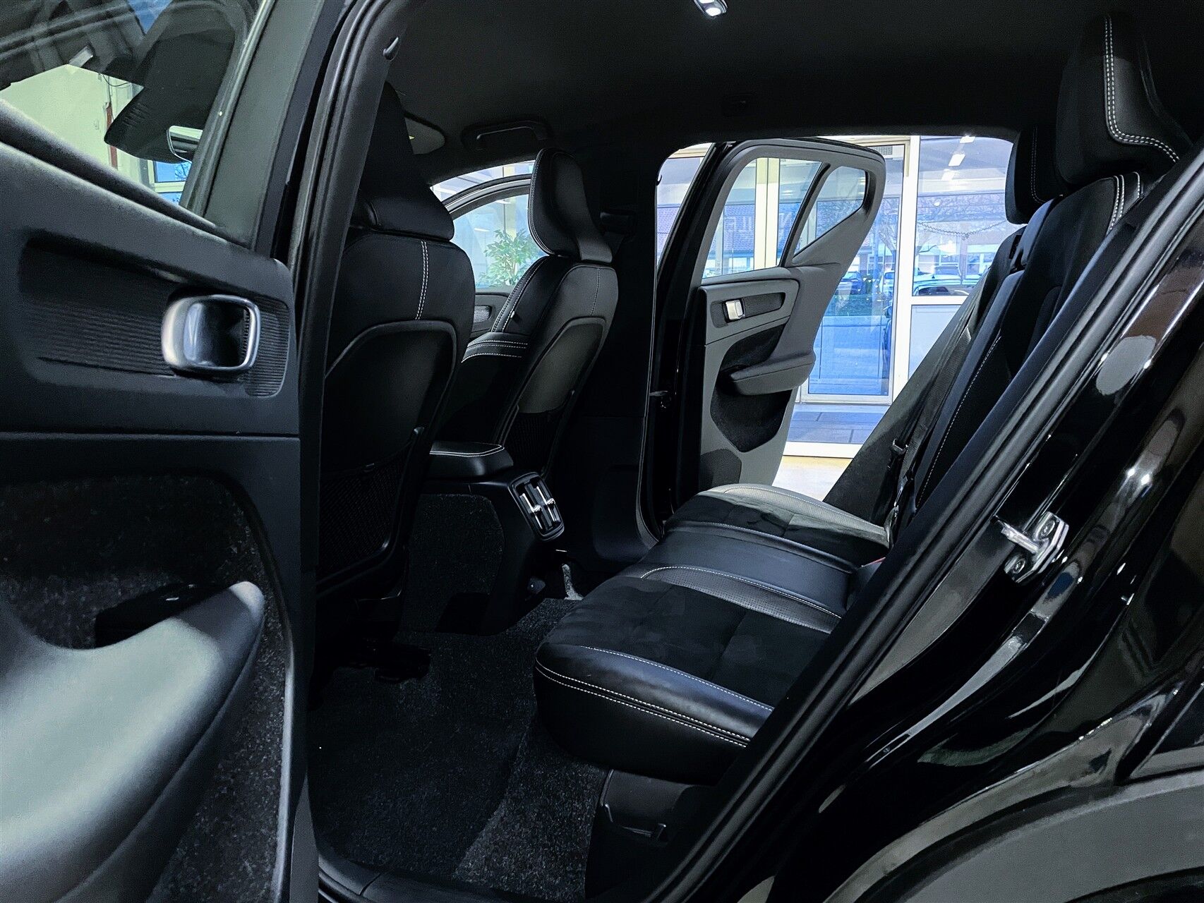 Billede af Volvo XC40 P8 Recharge Twin R-design AWD 408HK 5d Aut.