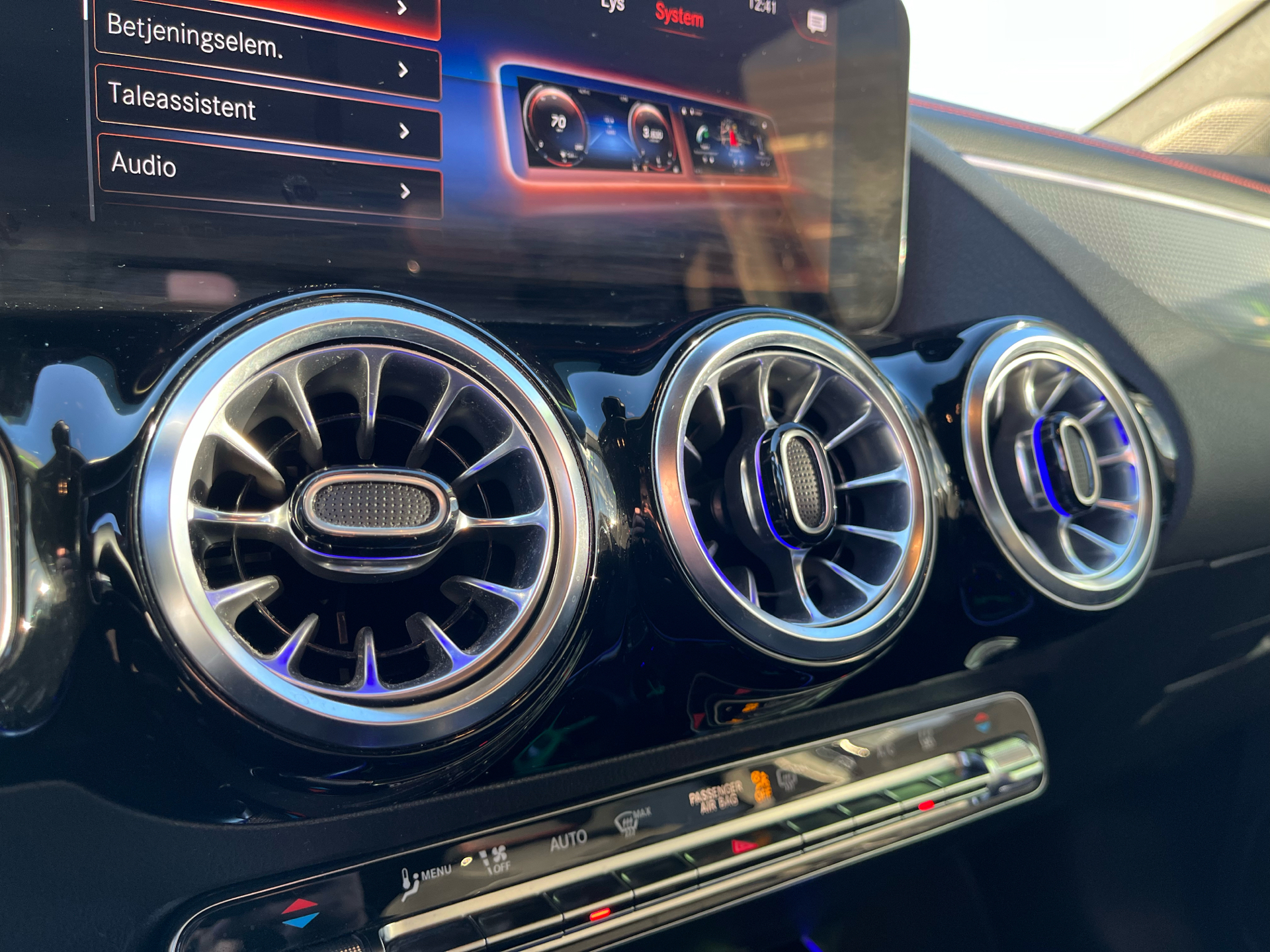 Billede af Mercedes-Benz EQA 250+ EL AMG Line 190HK 5d Aut.