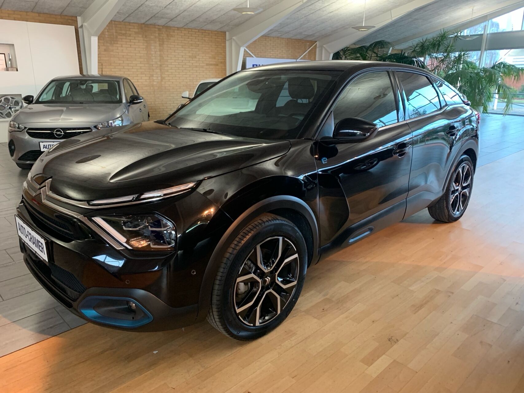 Billede af Citroën e-C4 EL Shine 136HK 5d Aut.