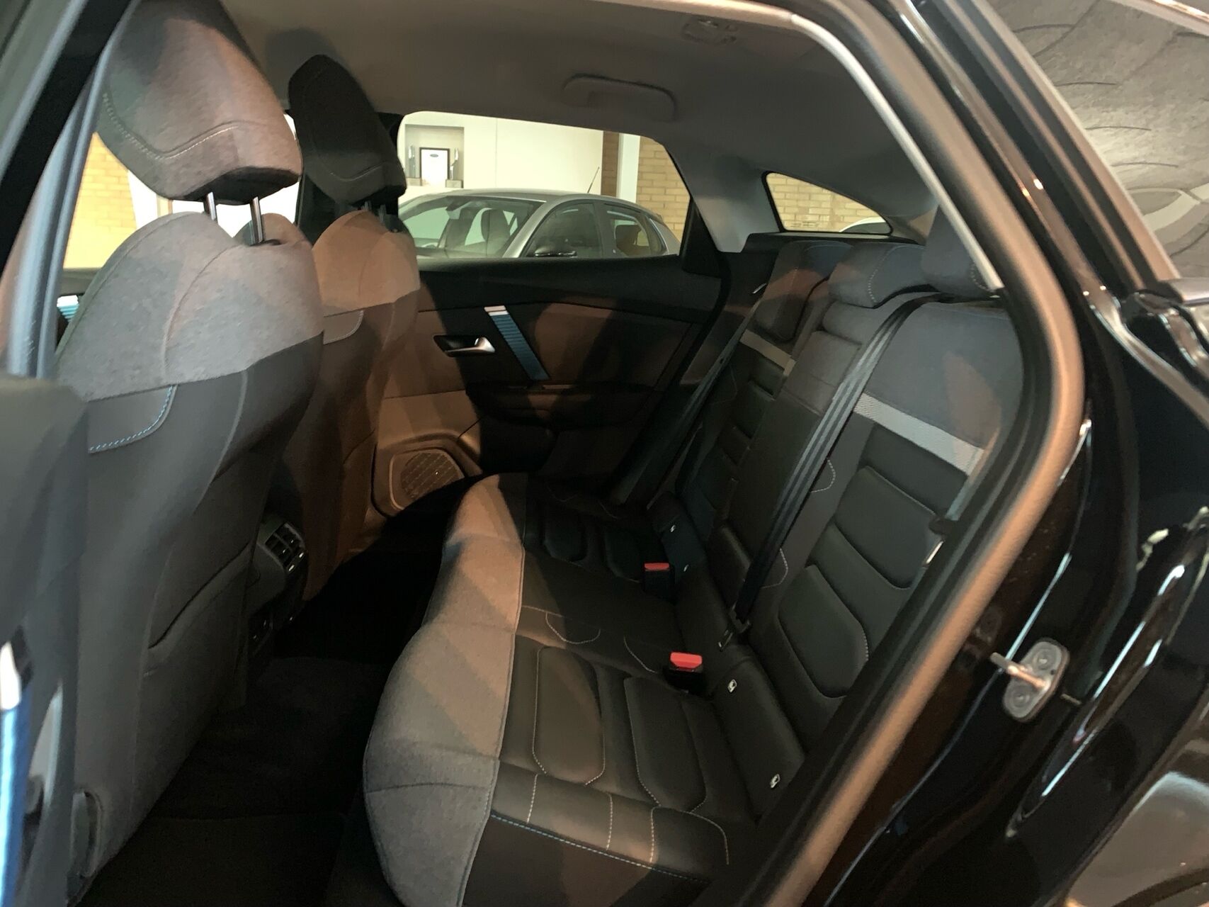 Billede af Citroën e-C4 EL Shine 136HK 5d Aut.