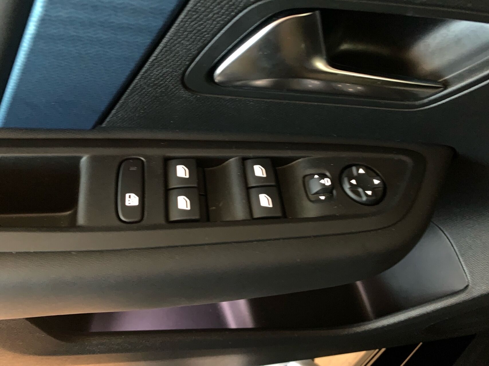 Billede af Citroën e-C4 EL Shine 136HK 5d Aut.