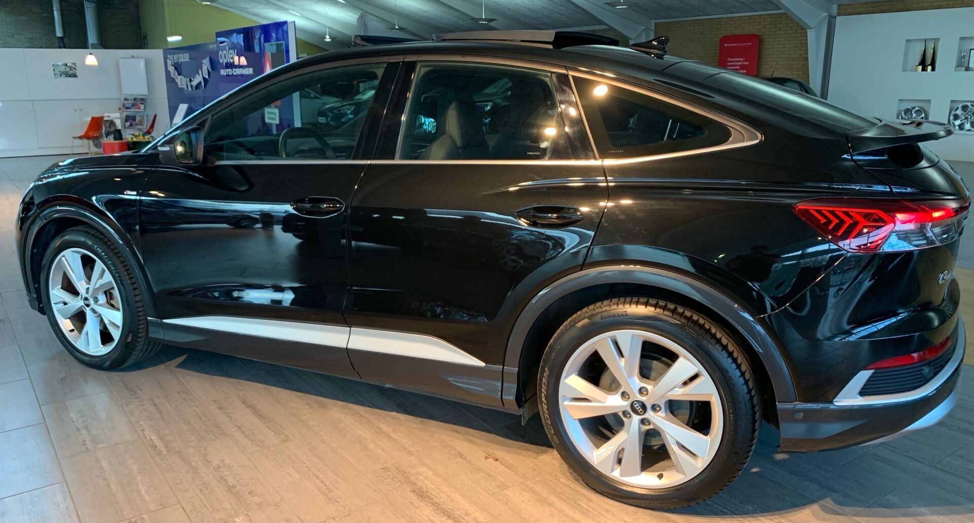 Billede af Audi Q4 Sportback 40 E-tron S Line 204HK 5d Aut.