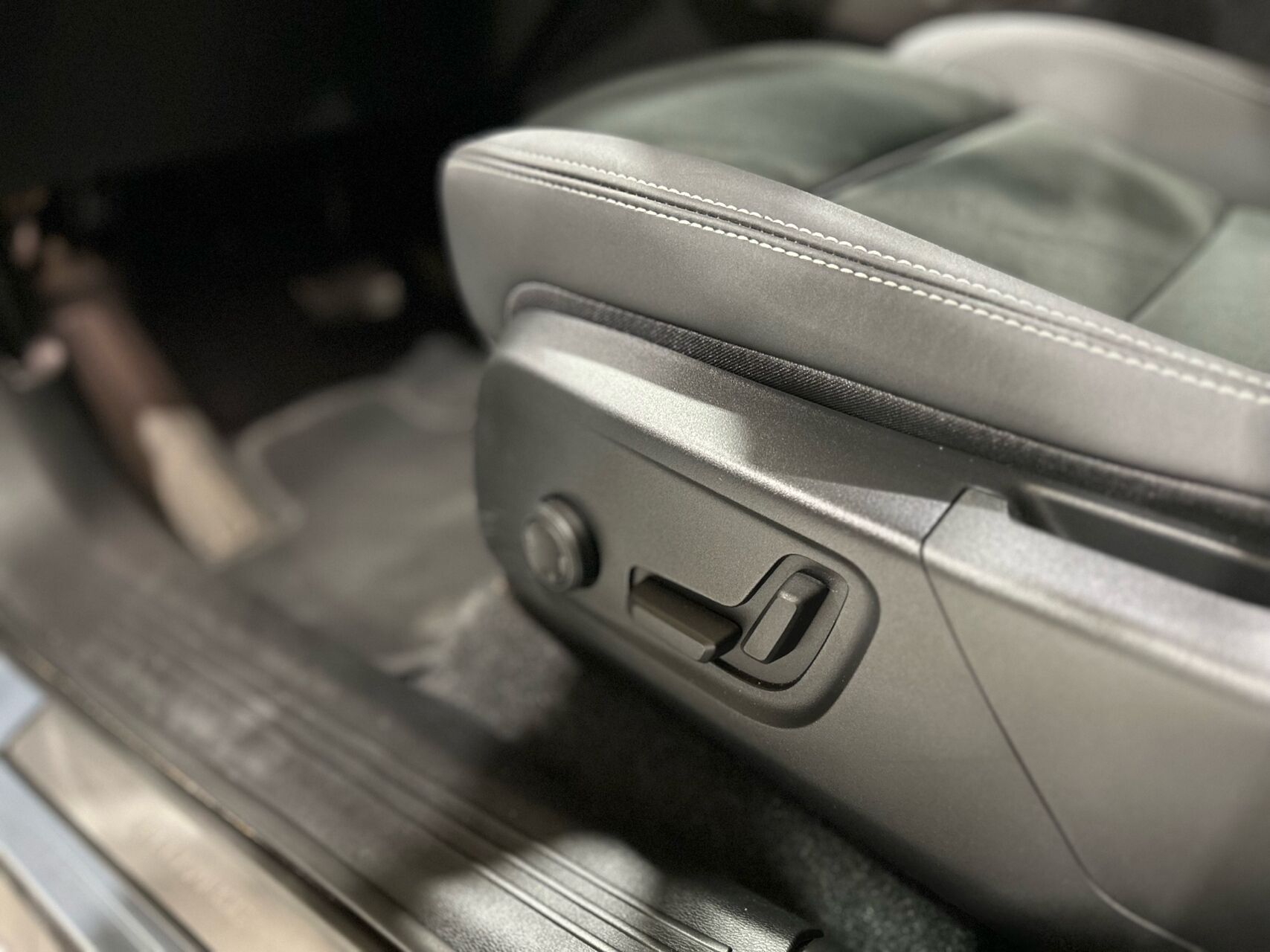 Billede af Volvo C40 P6 Recharge Ultimate 231HK 4d Aut.