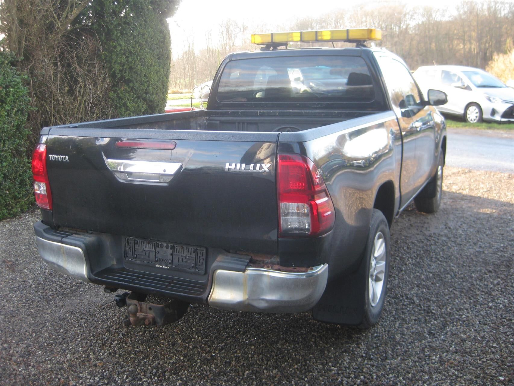 Billede af Toyota HiLux Extra Cab 2,4 D-4D T3 Safety Sense 4x4 150HK Pick-Up