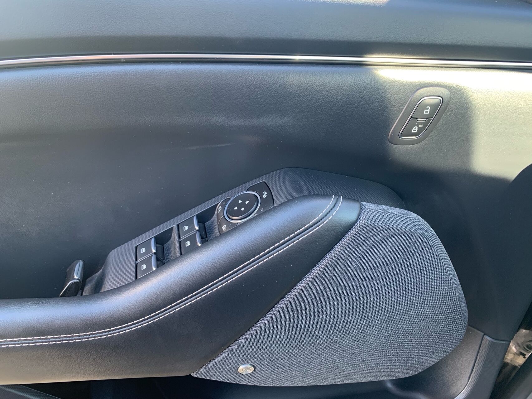 Billede af Ford Mustang Mach-E EL UR 294HK 5d Aut.