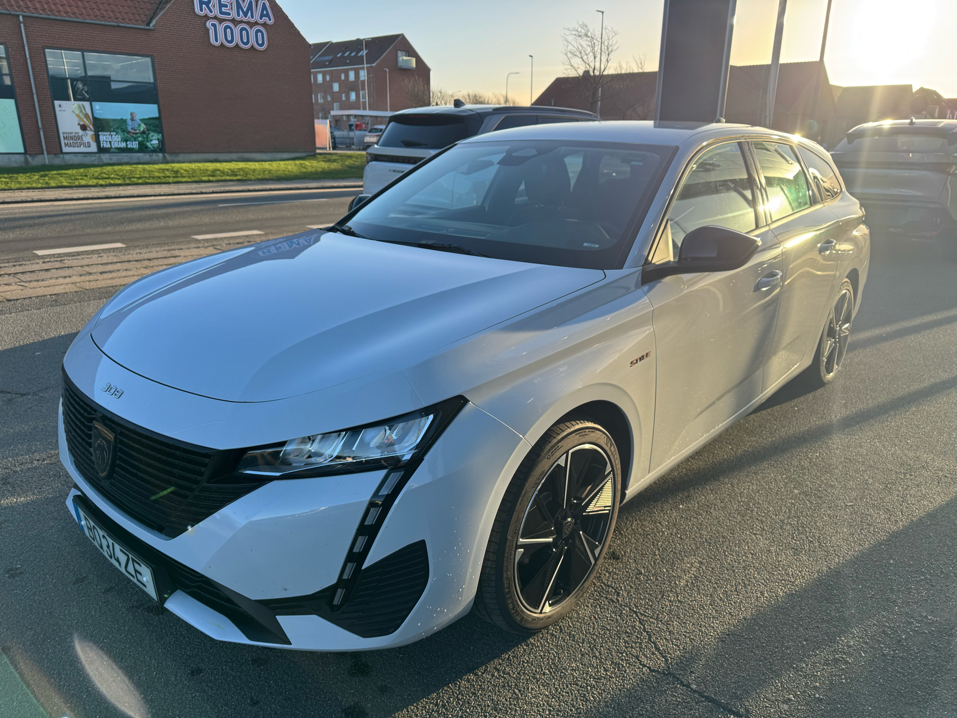 Billede af Peugeot e-308 SW EL Style 156HK Stc Aut.