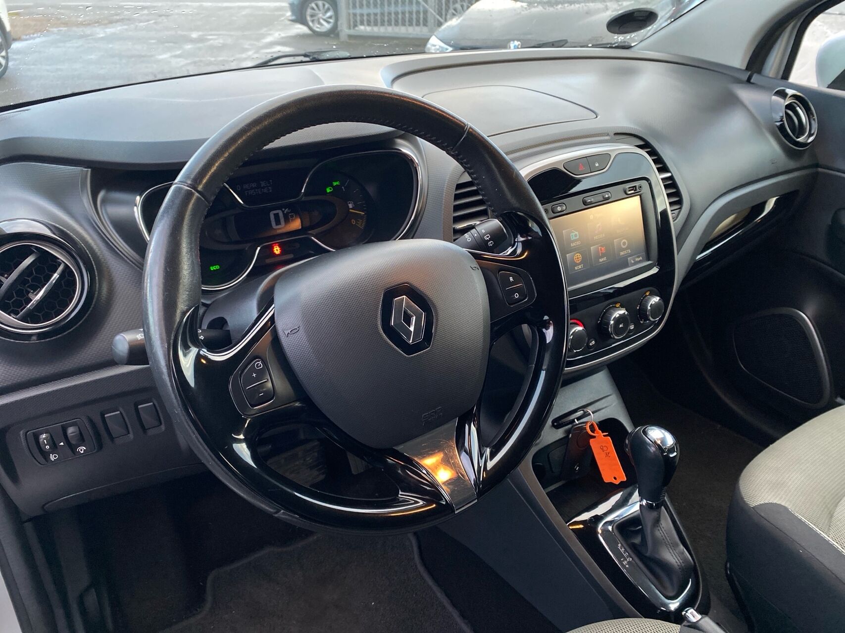 Billede af Renault Captur 1,2 TCE Expression EDC 120HK 5d 6g Aut.