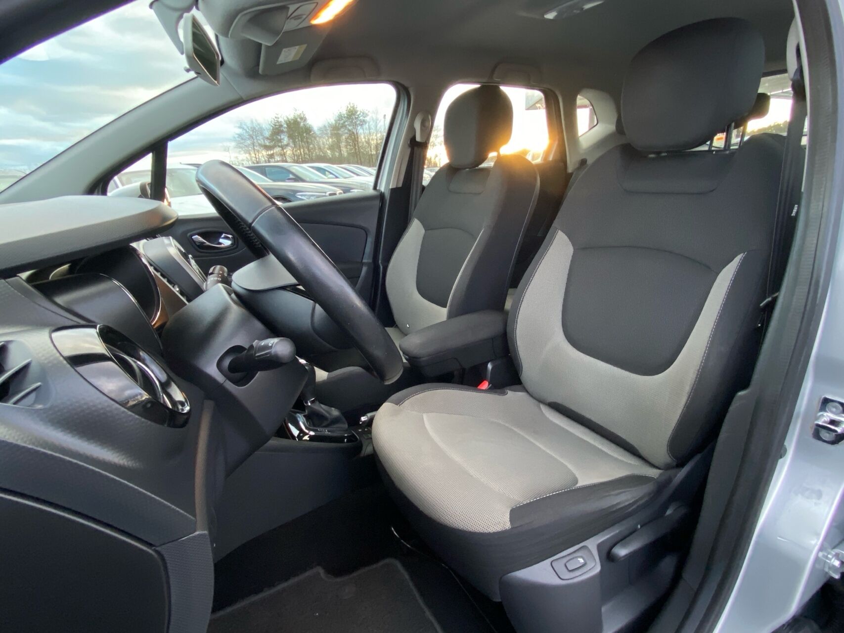 Billede af Renault Captur 1,2 TCE Expression EDC 120HK 5d 6g Aut.