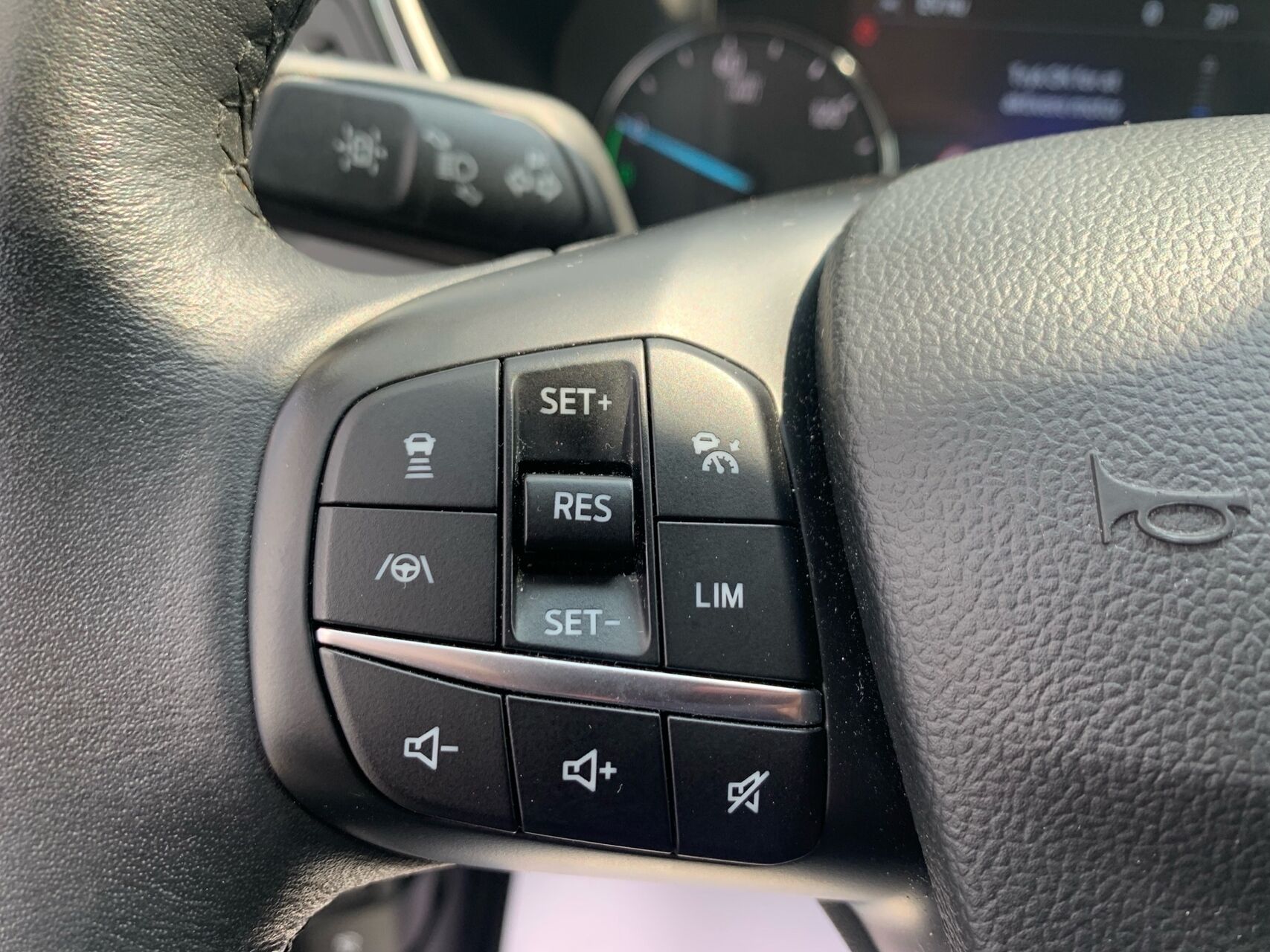 Billede af Ford Kuga 2,5 Plugin-hybrid Titanium CVT 225HK 5d Trinl. Gear