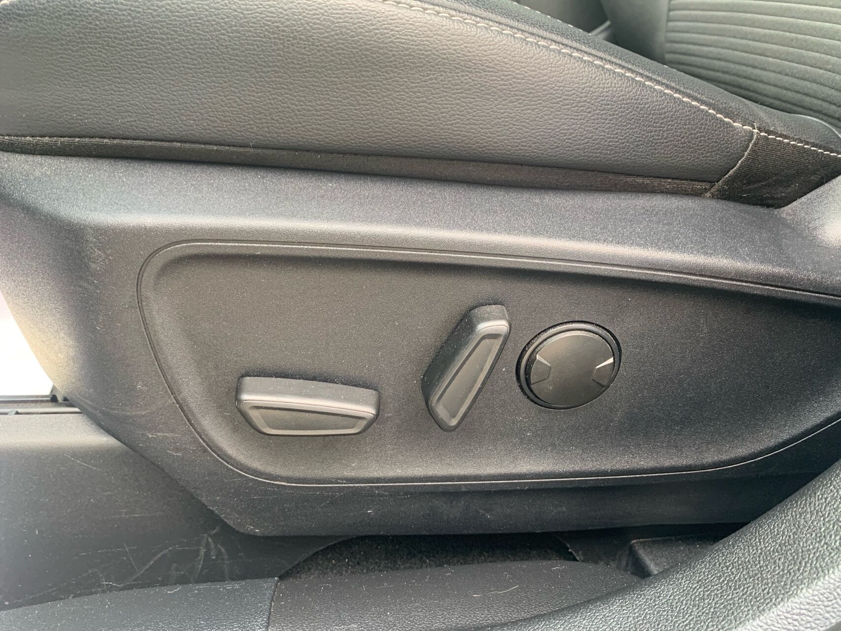 Billede af Ford Kuga 2,5 Plugin-hybrid Titanium CVT 225HK 5d Trinl. Gear