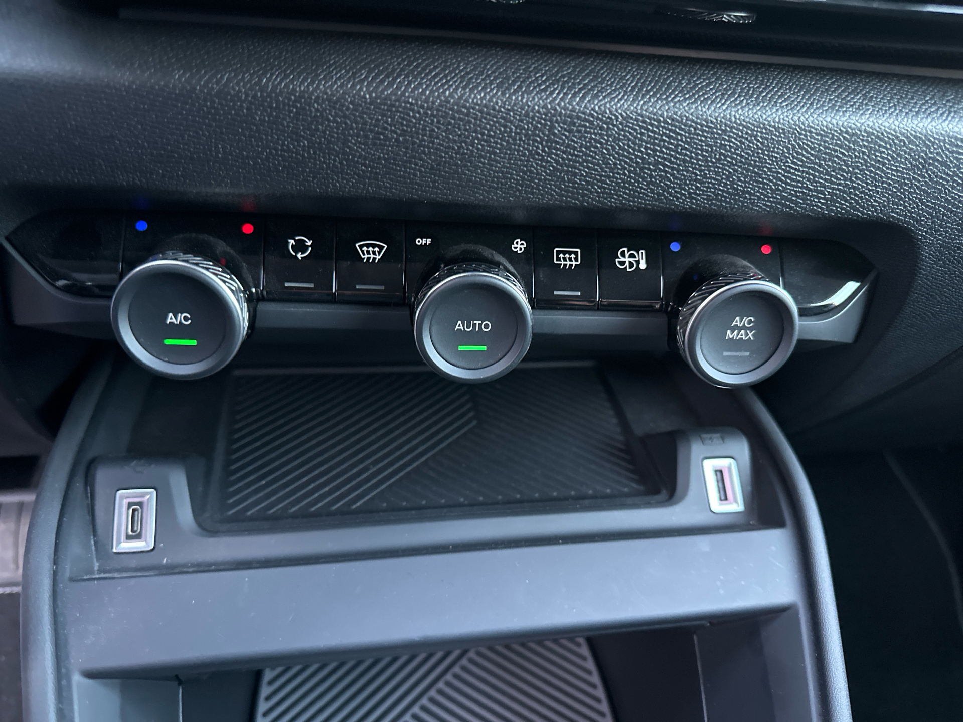 Billede af Citroën e-C4 EL Feel 136HK 5d Aut.