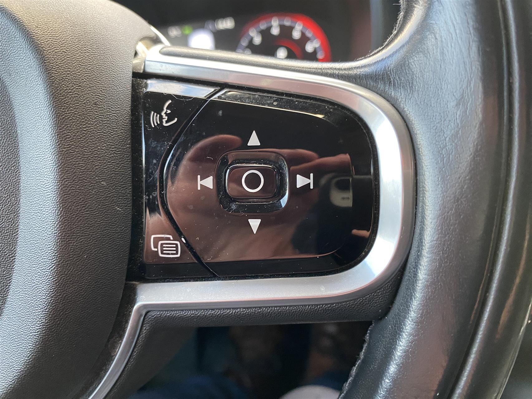 Billede af Volvo V90 2,0 T5 Momentum 254HK Stc 8g Aut.