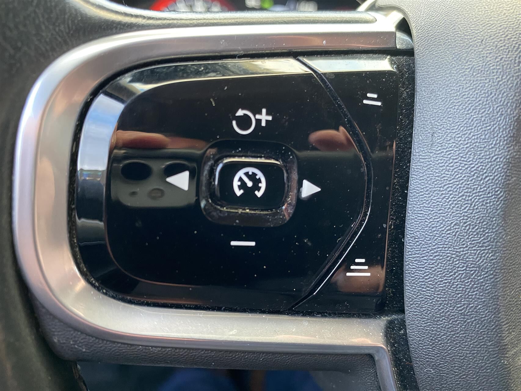 Billede af Volvo V90 2,0 T5 Momentum 254HK Stc 8g Aut.