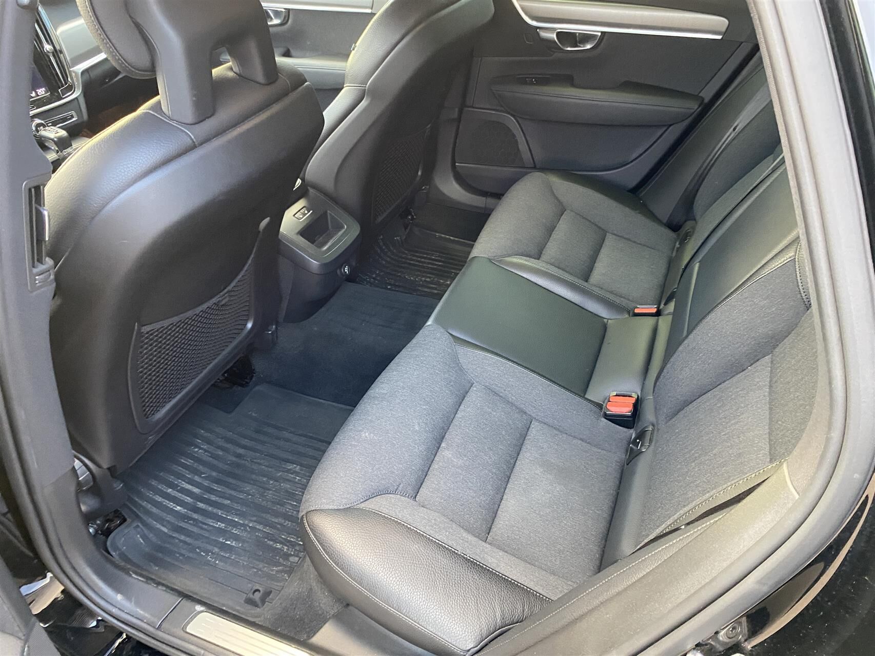 Billede af Volvo V90 2,0 T5 Momentum 254HK Stc 8g Aut.