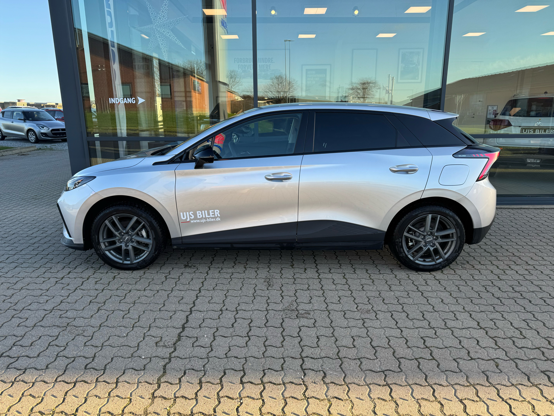 Billede af MG MG4 Electric Long Range 204hk Reduktionsgear Luxury